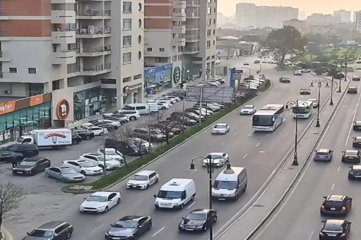 Bakıda bu yollarda sıxlıq var - SİYAHI 