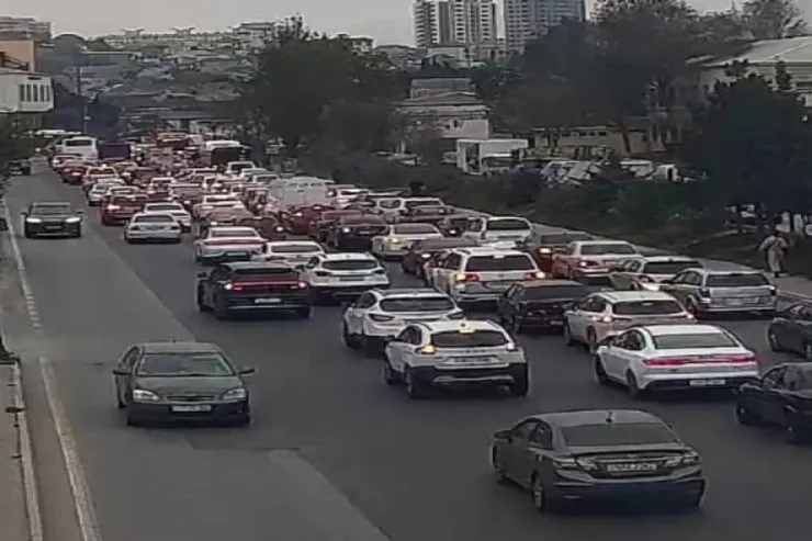 Bakıda bu yollarda sıxlıq var - SİYAHI 