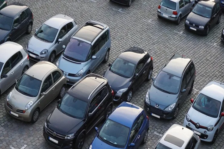 Çin maşınları casus kimi:  hərbçilərə içərisində danışmaq  qadağandır