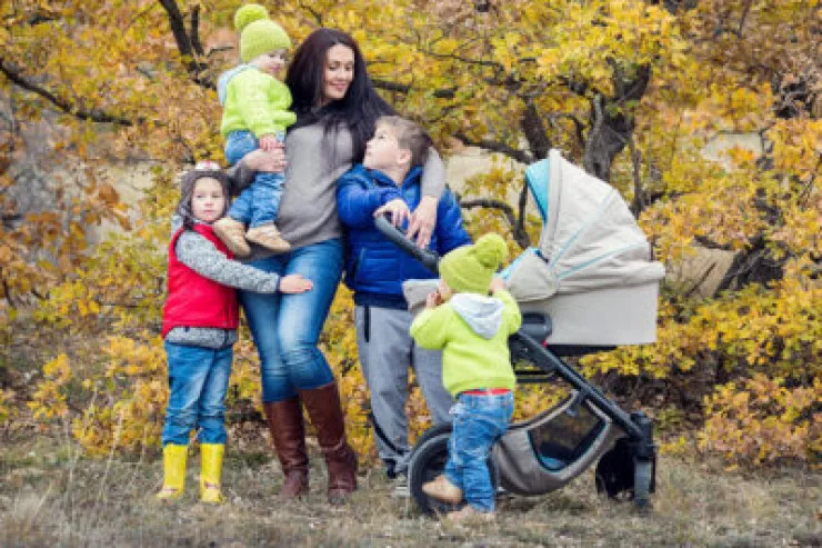 Üç və daha çox uşağı olan analar daha tez pensiyaya  çıxacaqlar?