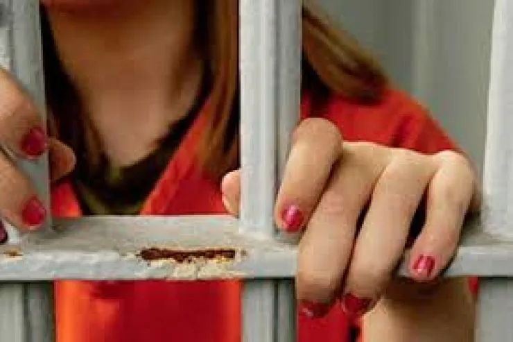 Əri ölən ana uşaqlarını öldürüb  intihara cəhd etdi