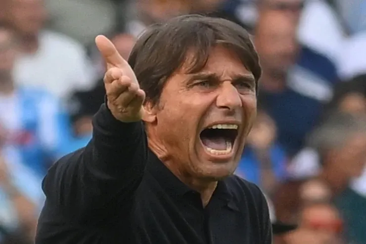 Antoni Konte,  “Napoli”nin baş məşqçisi