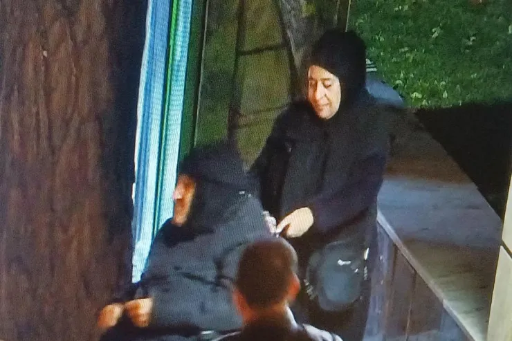 Bakıda əlil kişini qadın paltarında diləndirən SAXLANILADI 