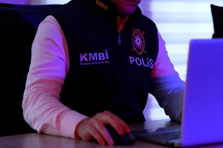 Daha 8 nəfər tutuldu:  bank kartı alveri, onlayn qumar - Kiberpolisdən ƏMƏLİYYAT 