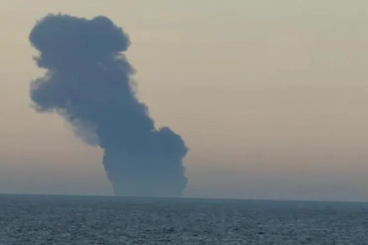 Rusiyanın neft daşıyan gəmisi  partladı