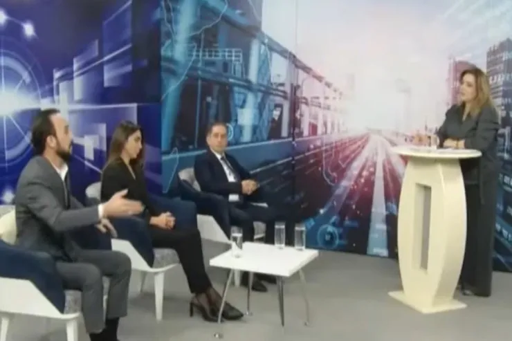 EFİRDƏ QALMAQAL:  "Mən daha möhkəm qışqıra bilərəm"