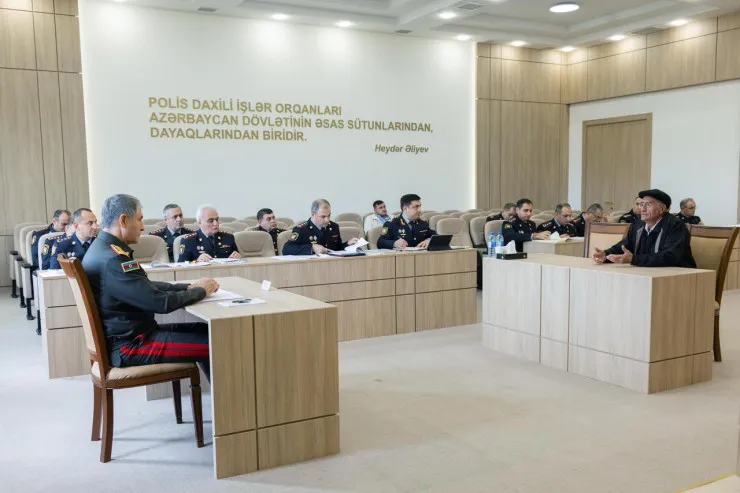 Vilayət Eyvazov Sumqayıtda vətəndaşların müraciətlərini dinlədi