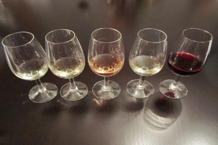 41 nəfər saxta içkidən zəhərlənib öldü 