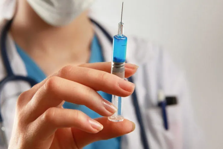 Azərbaycanda 4 yaşlı qıza iynə vurub öldürən  keçmiş baş həkimə  HÖKM OXUNDU