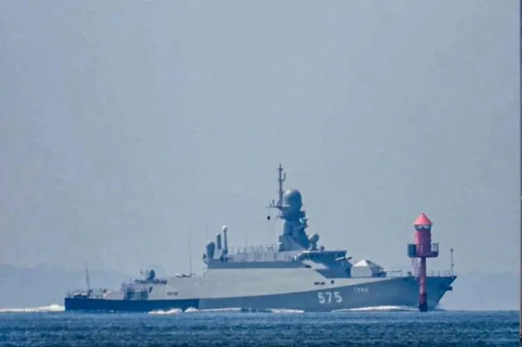 Xəzər dənizinə   üzən Rusiya gəmisi vuruldu 