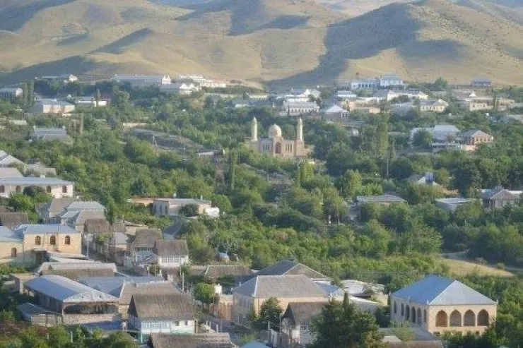 Şəmkirdə DƏHŞƏT:  məscidin qarşısında arvadının başını kəsdi,  övladını bıçaqladı - TƏFƏRRÜATLAR 