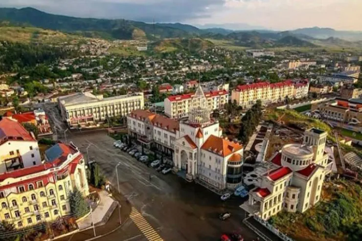 Xankəndidə ev almaq  istəyən qadının başına OYUN GƏLDİ 