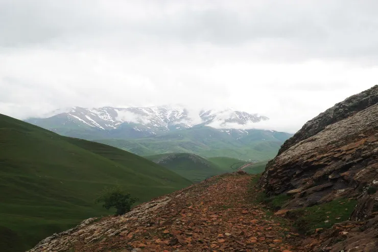 Keçmiş döyüş mövqeyi olmuş yüksəklikdə kütləvi məzarlıq tapıldı 