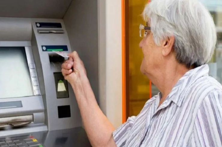 Pensiyaçılara ŞAD XƏBƏR:  pullar bu tarixdə veriləcək