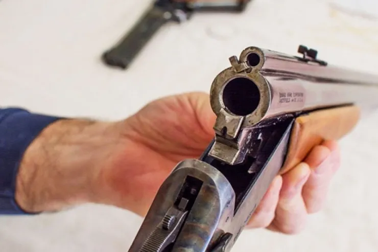 Ov tüfəngi ilə şəkil çəkdirdi,  cərimələndi - SABİRABADDA