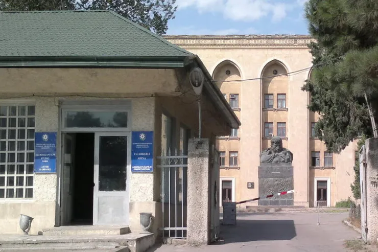 "Azərbaycanfilm"in direktor müavini və aparat rəhbəri   işdən çıxarıldı