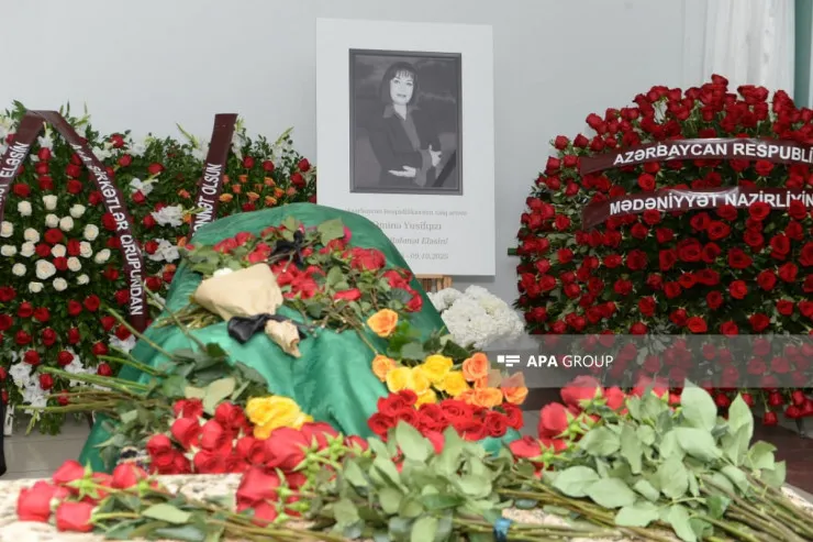 Əminə Yusifqızı dəfn edildi 