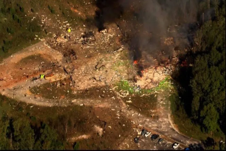 Silah zavodunda güclü partlayış - Xeyli insan itkin düşdü  - VİDEO 
