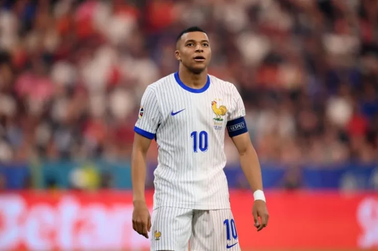 Mbappe Azərbaycanla oyunda zədələnib   yığmanı tərk etdi 