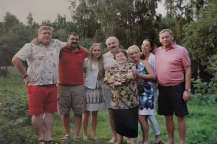 Lukaşenkonun dostu olan milyarder HƏBS EDİLDİ 