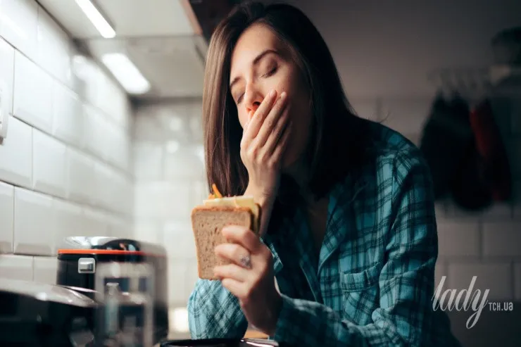 Yuxusuzluq:  Səbəblərdən biri işiniz ola bilər