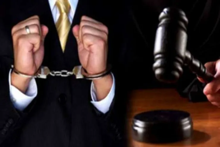 Keçmiş YAP funksionerinin oğlu məhkəmə zalında həbs edildi 