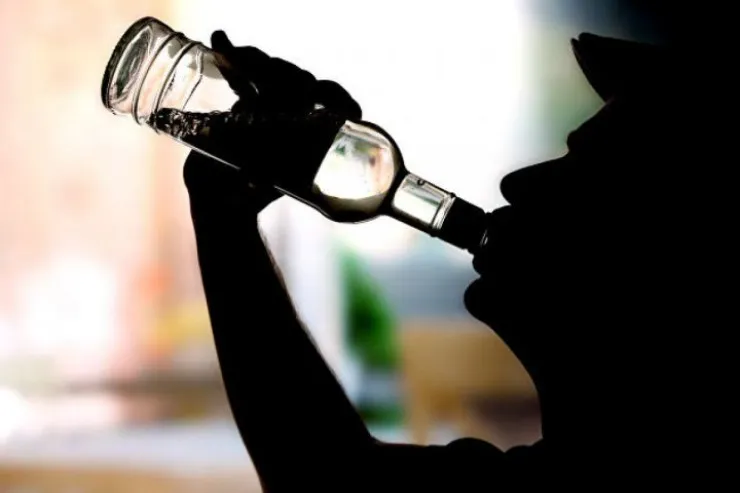 3 nəfər saxta içkidən  zəhərlənib öldü