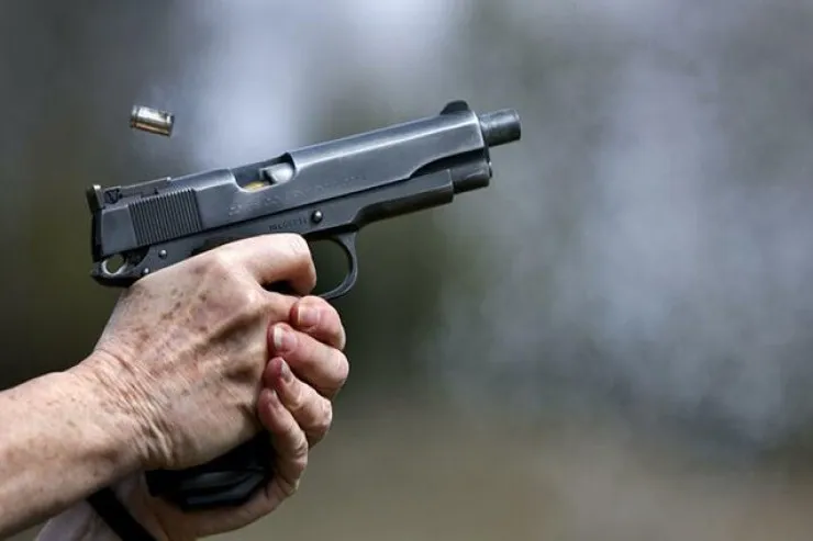 Türkiyədə iranlı küçədə  GÜLLƏLƏNDİ