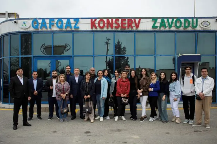 Jurnalistlər “Coolmix”, “Qaf” markalarının istehsal prosesi ilə tanış olublar