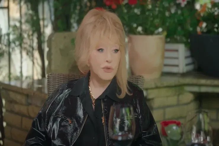 Alla Puqaçova Rusiyadan 46 milyon  pul çıxardı