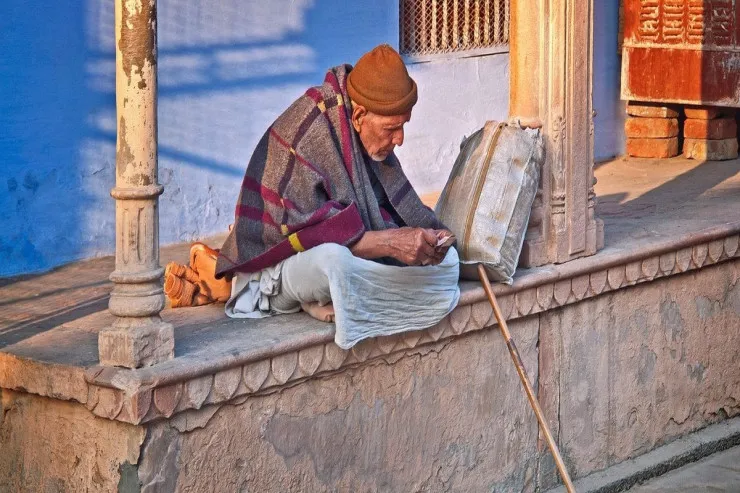 Özünü 50 ildən  çox kor kimi  göstərib 1 milyon avro  yığdı