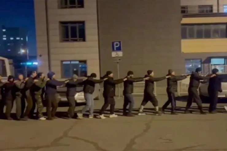 Rusiyada "Qanunsuz-2025" ƏMƏLİYYATI:  33 nəfər ölkədən QOVULDU 