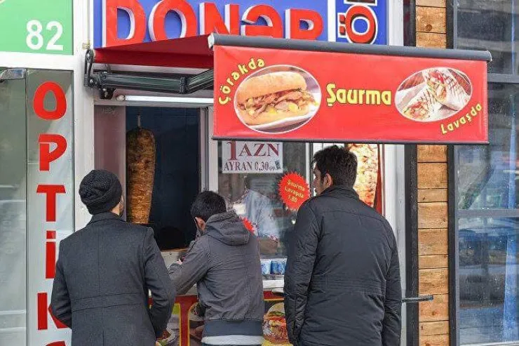 "Manatlıq dönərdən qalmadı":  ucuz və bahalı arasında fərq nədir? - Ekspert AÇIQLADI 