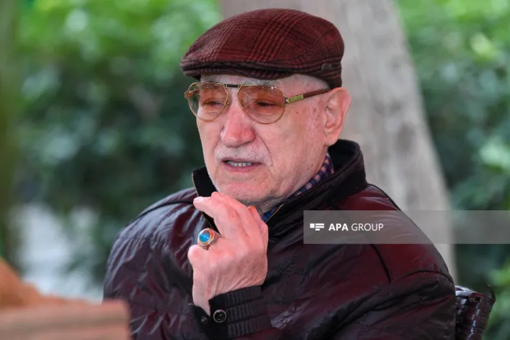 Xalq artisti Şeyx Əbdül  xəstəxanaya yerləşdirildi: “Sağ tərəfim quruyub” 