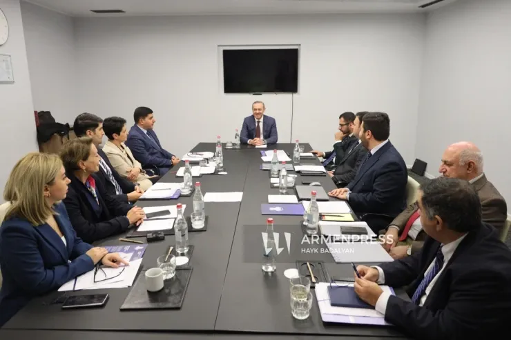 Azərbaycan və Ermənistan vətəndaş cəmiyyəti nümayəndələri  İrəvanda görüşdü