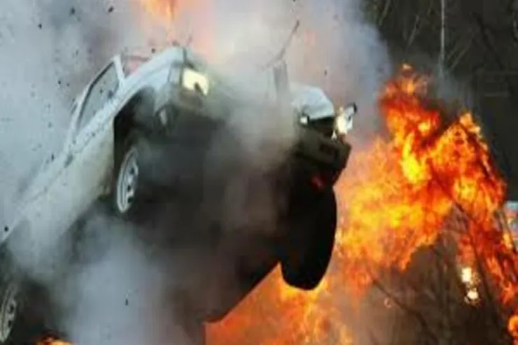 Bakıda avtomobildə PARTLAYIŞ:  yaralı var - YENİLƏNİB  - VİDEO 