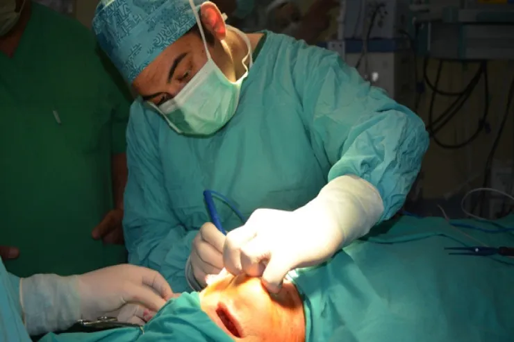 Bakıda 17 yaşlı oğlan taxta uddu 