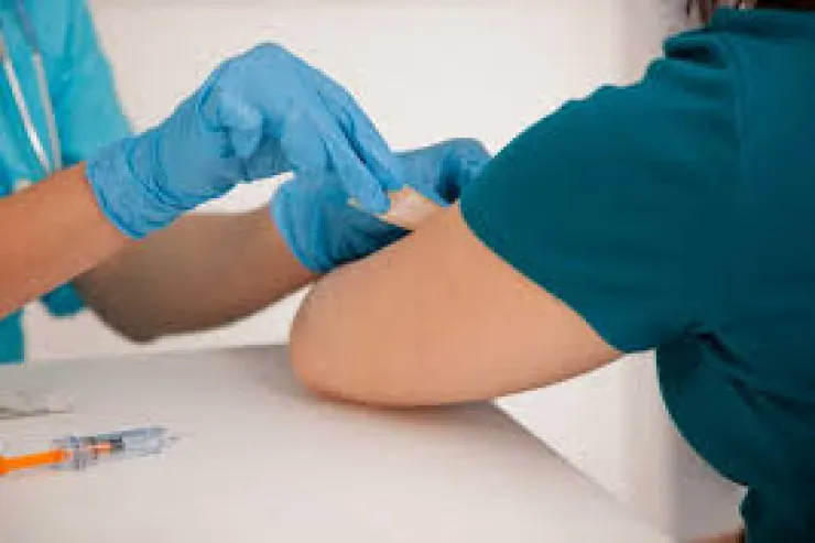 Kimlər qrip peyvəndi vurdurmalıdır? - İnfeksionistlə MÜSAHİBƏ 