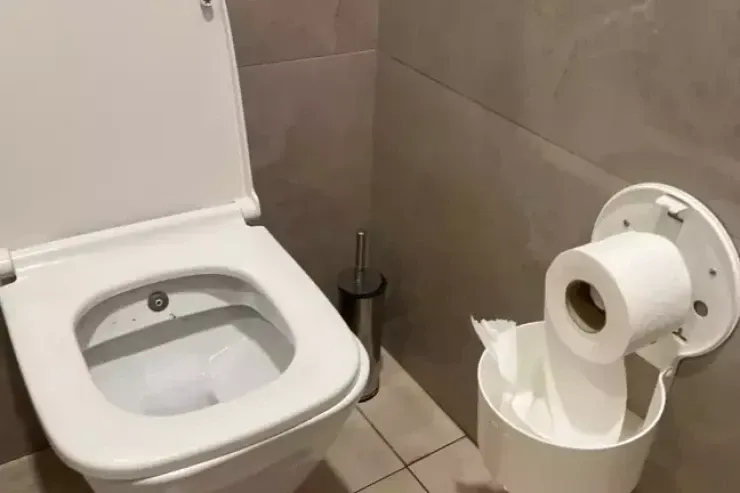 Bakıda FACİƏ:  qadın tualetdə  yıxılıb öldü