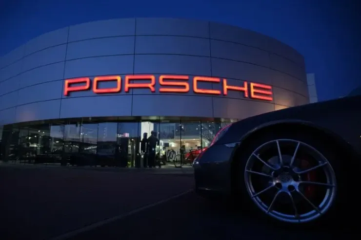 “Porsche” bir milyard avro  zərər etdi