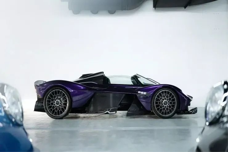 Milyonlarla dollara satışa çıxarılan nadir avtomobil 