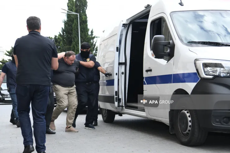 "Sputnik Azərbaycan"ın həbsdən buraxılan şef redaktoru Moskvaya uçdu 