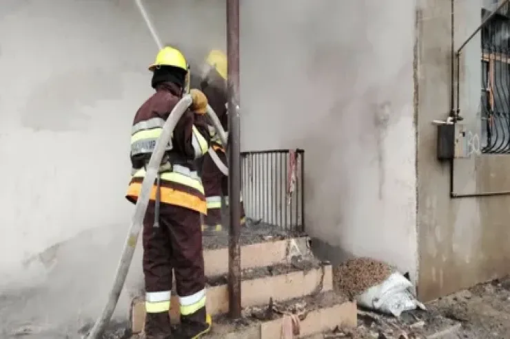 Bakıda ev yandı, xəsarət alan var