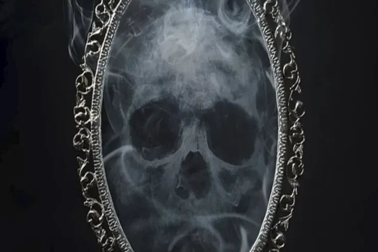 Evdə adam öləndə güzgünü  niyə örtürlər?