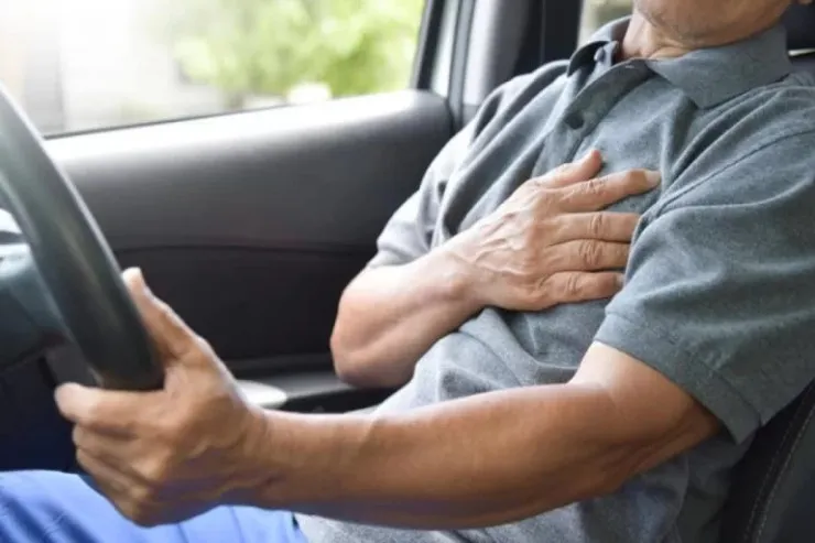 Salyanda FACİƏ:  sürücü sükan arxasında infarkt keçirib öldü