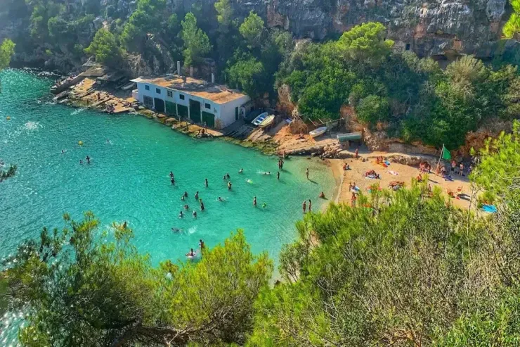 Gündə  15 avro:   Populyar adalar turistləri uzaqlaşdırmaq üçün vergini artırır 