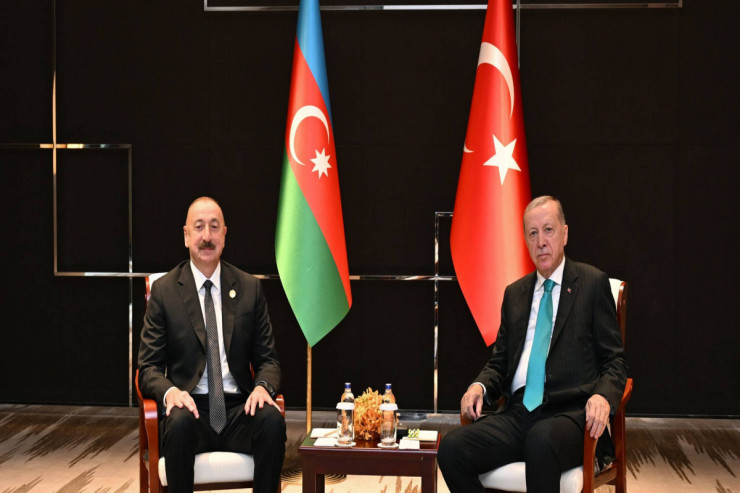 İlham Əliyev Ərdoğanla görüşdü