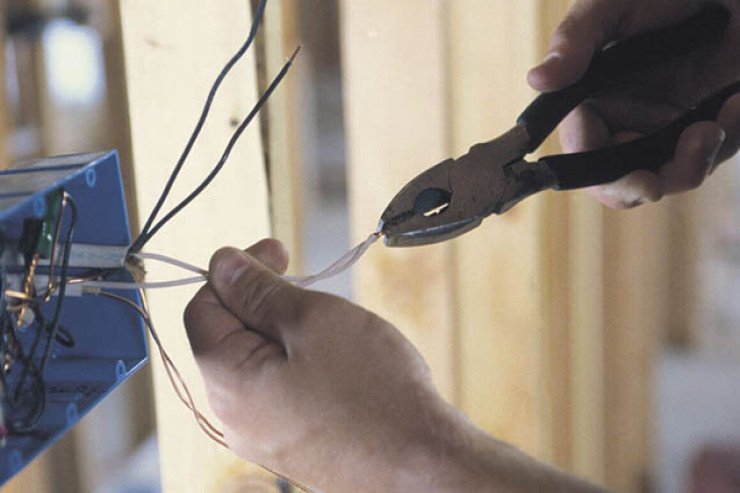 Bakıda dövlət müəssisəsində FACİƏ:  işçini "tok"  vurub öldürdü