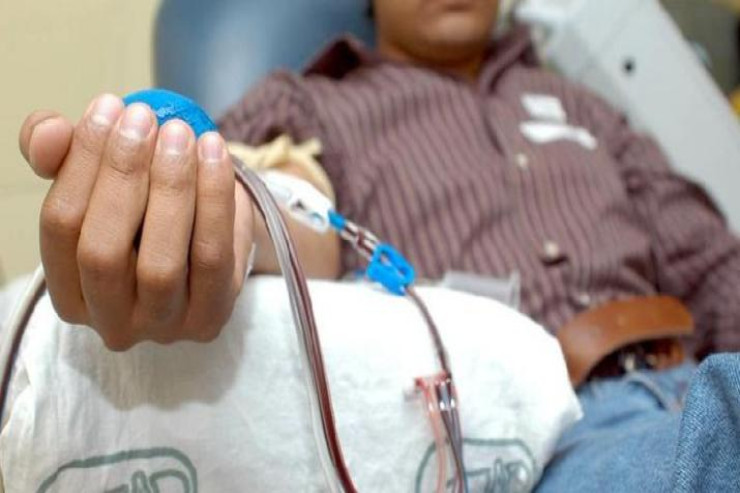 Ağır xəstələrə yardım  adı ilə külli miqdarda "pul yığdı"