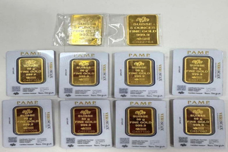 Dubaydan Bakıya 10 qızıl külçə  gətirən saxlanıldı